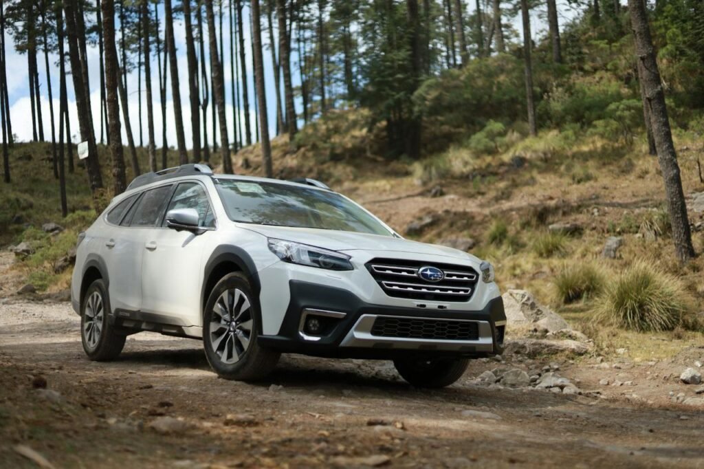 Subaru Outback white color safesty